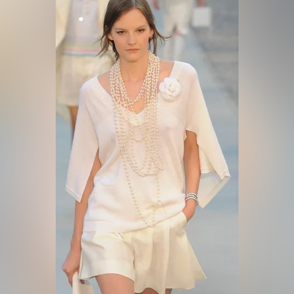 CHANEL Sweaters - CHANEL 2012 Resort Runway Ivory Cashmere V-Neck Tunic Size S